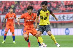 女子撑杆跳被杆子戳到-开云官方网